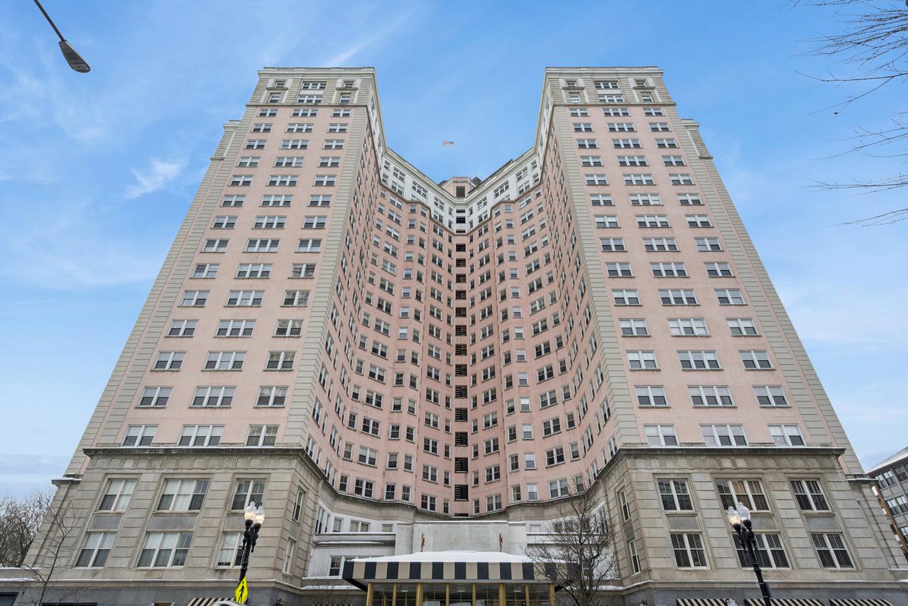 5555 N Sheridan Rd. #602, Chicago, IL 60640