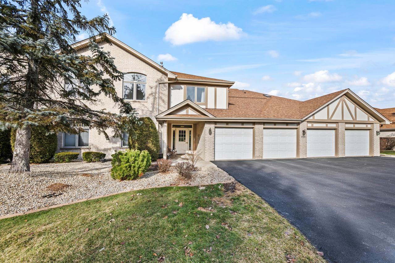 6508 Pine Trail Ln. #4, Tinley Park, IL 60477