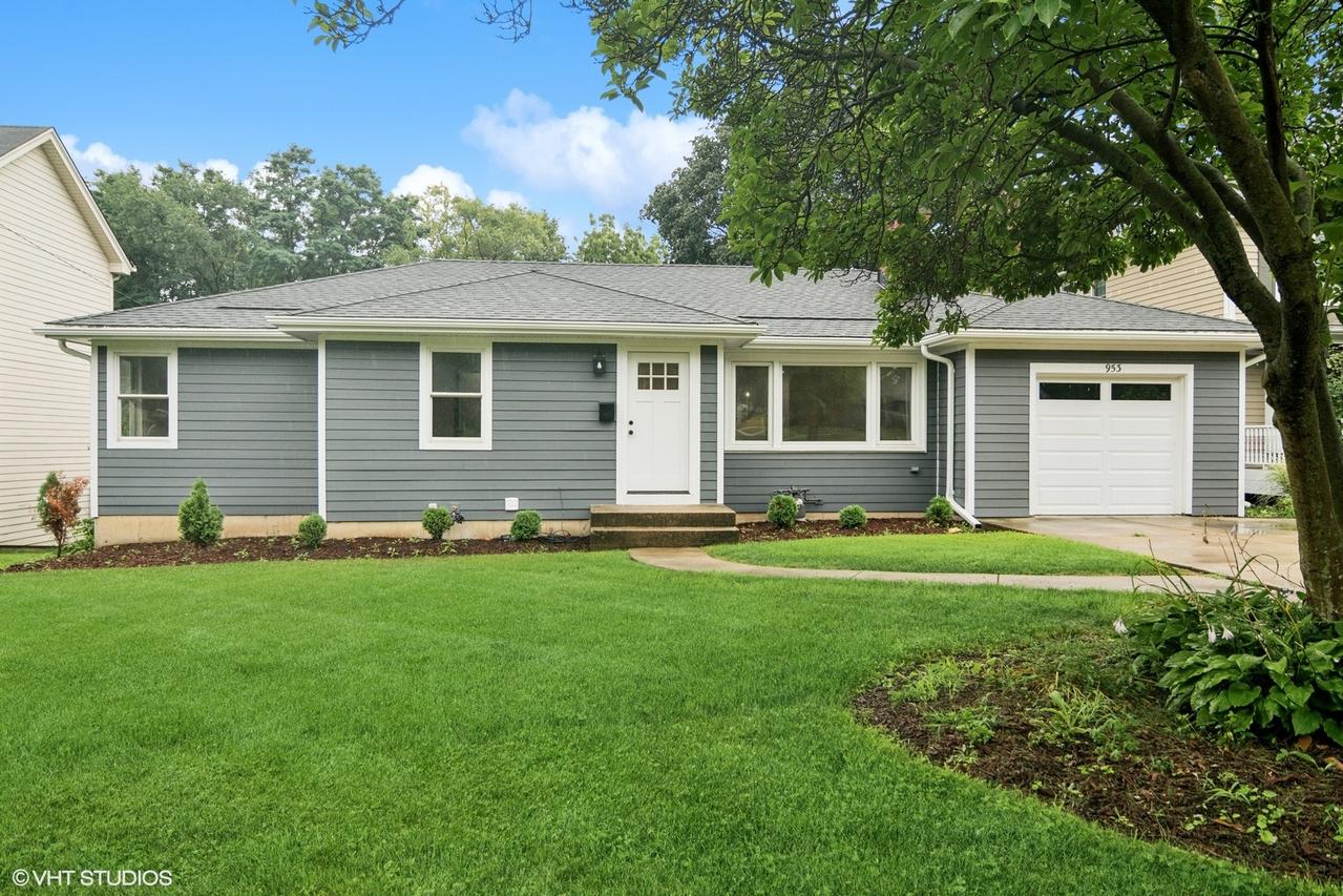 953 Oxford Rd., Glen Ellyn, IL 60137
