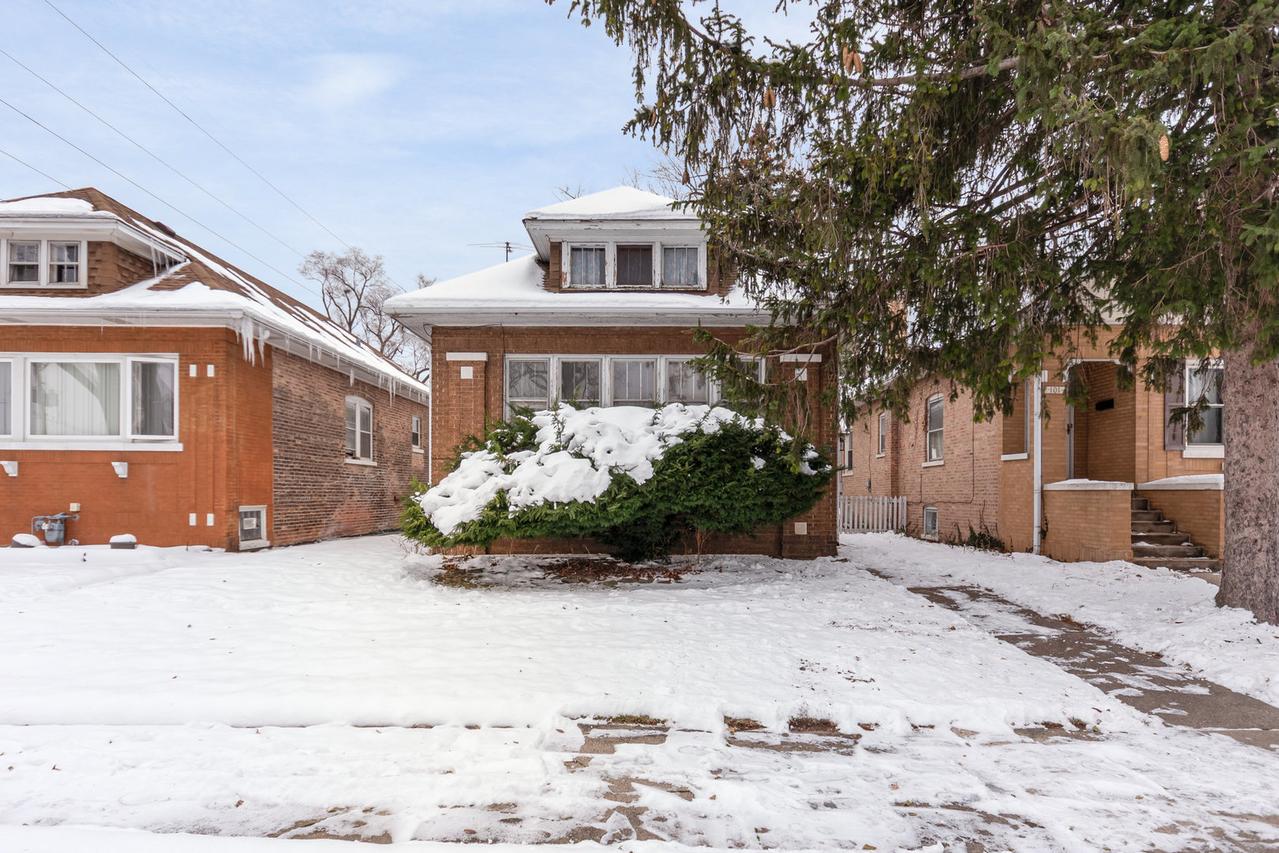 99 Bellwood Ave., Bellwood, IL 60104