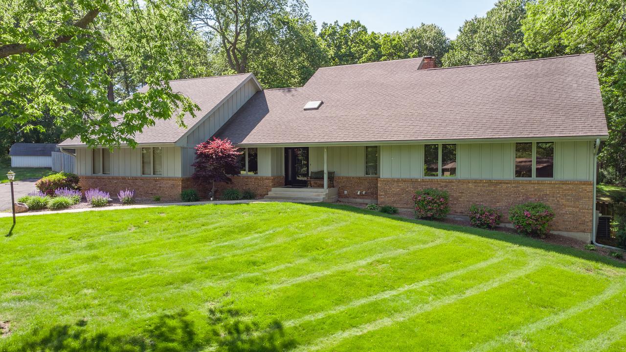 684 Sioux Dr., Freeport, IL 61032