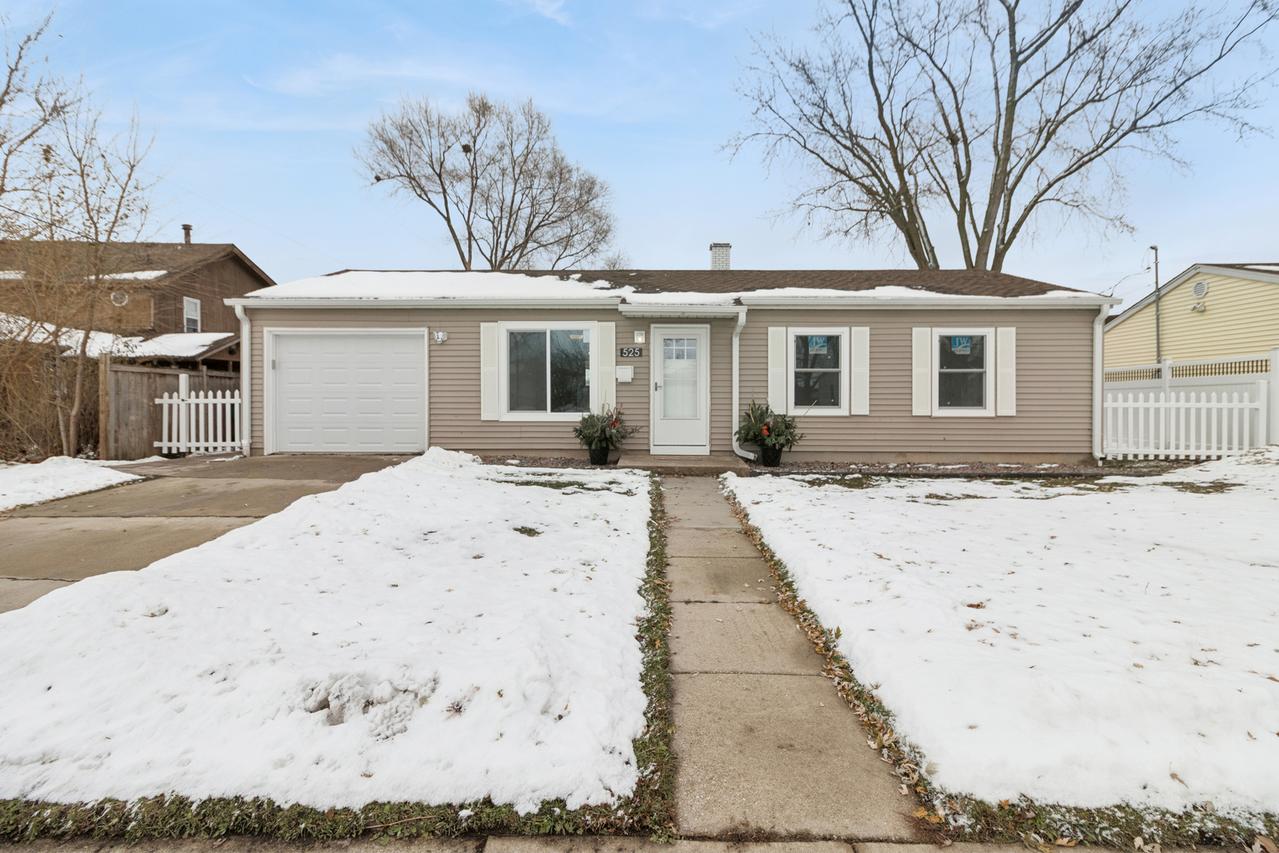525 Everette Ave., Romeoville, IL 60446