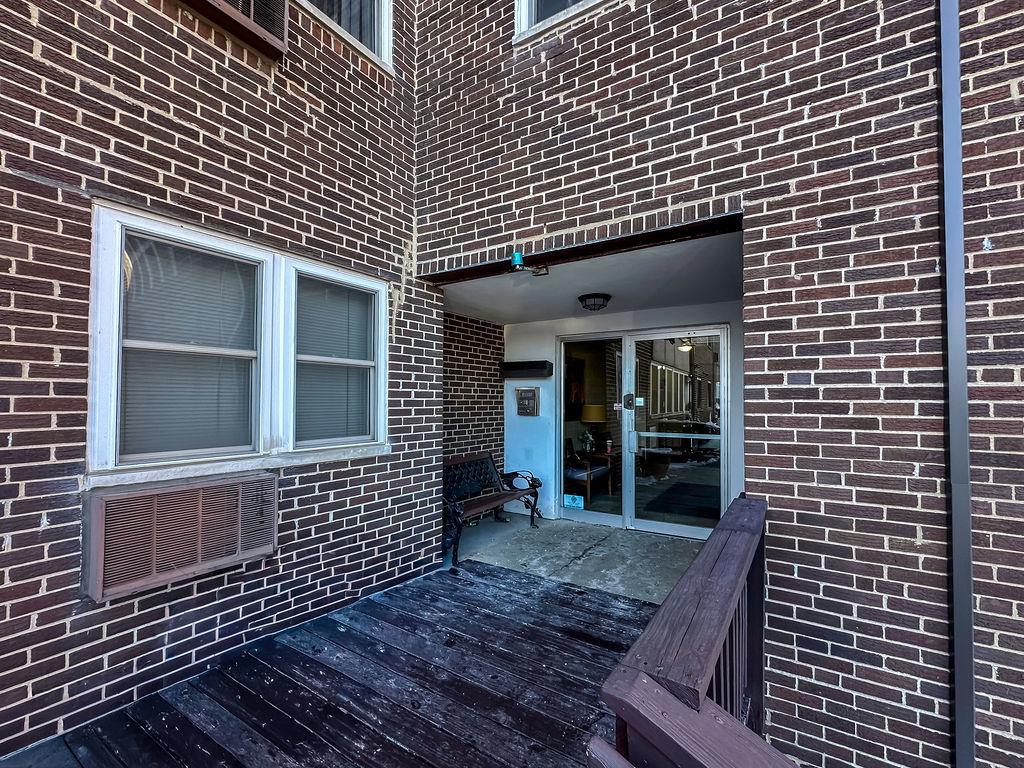 1333 W Touhy Ave. #307, Park Ridge, IL 60068