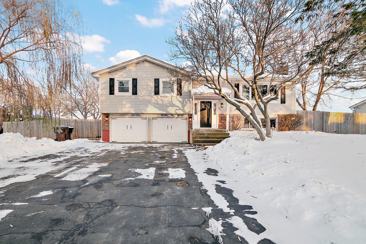 214 Somerset Ct., New Lenox, IL 60451