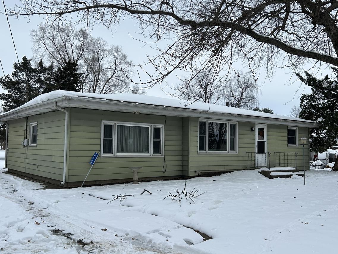 30368 Prairie St., Rock Falls, IL 61071