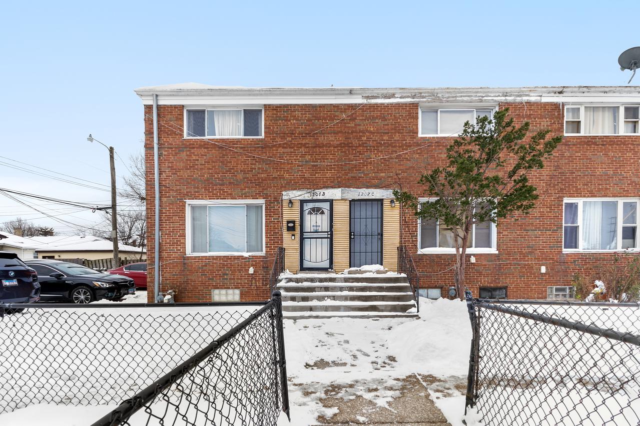 1207 S 17th Ave., Maywood, IL 60153