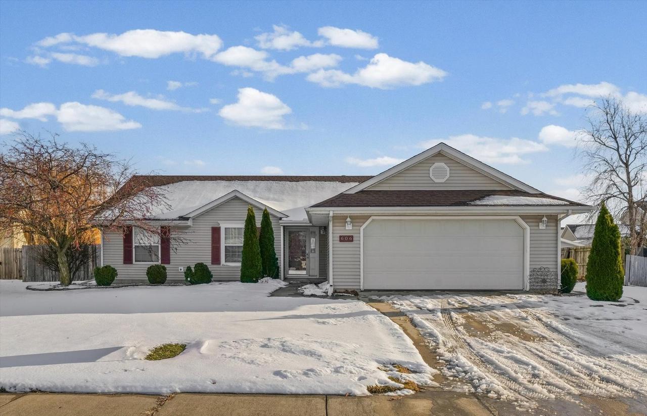 606 N Cedar Dr., St. Joseph, IL 61873