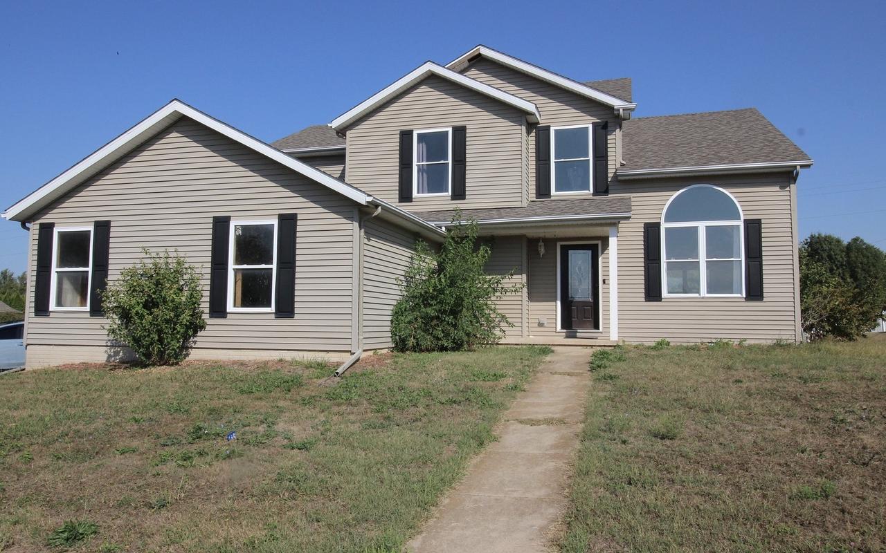 [Address Hidden by Seller], Mackinaw, IL 61755