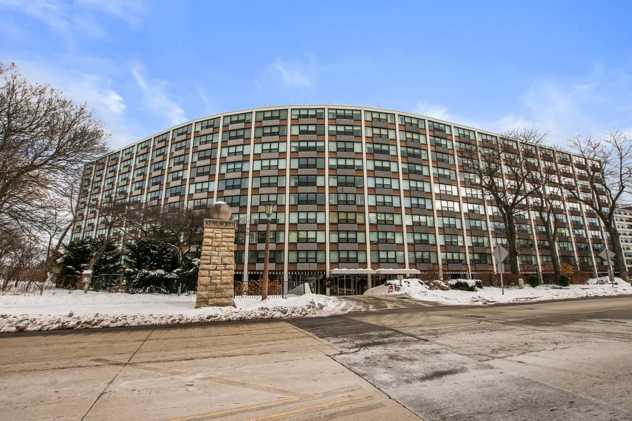 1630 Sheridan Rd. #8N, Wilmette, IL 60091