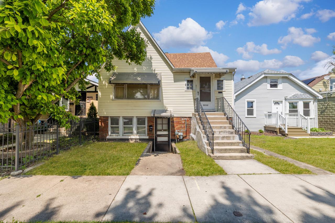 5232 W 51st St., Chicago, IL 60638