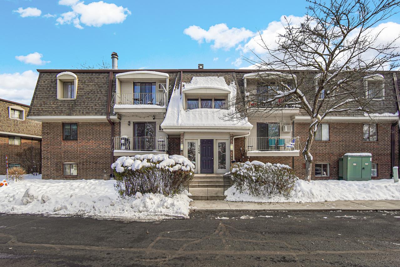 124 E Bailey Rd. #E, Naperville, IL 60565