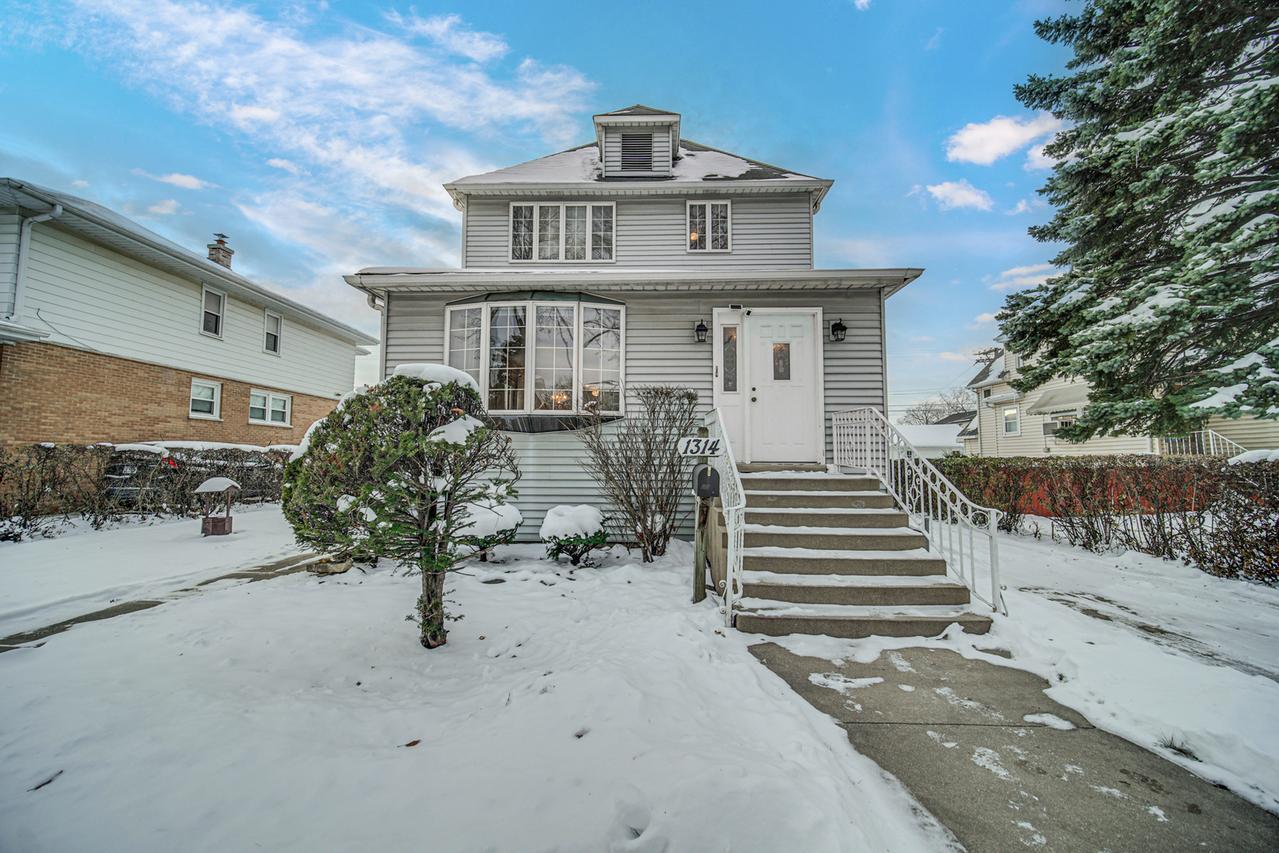 1314 N 21st Ave., Melrose Park, IL 60160