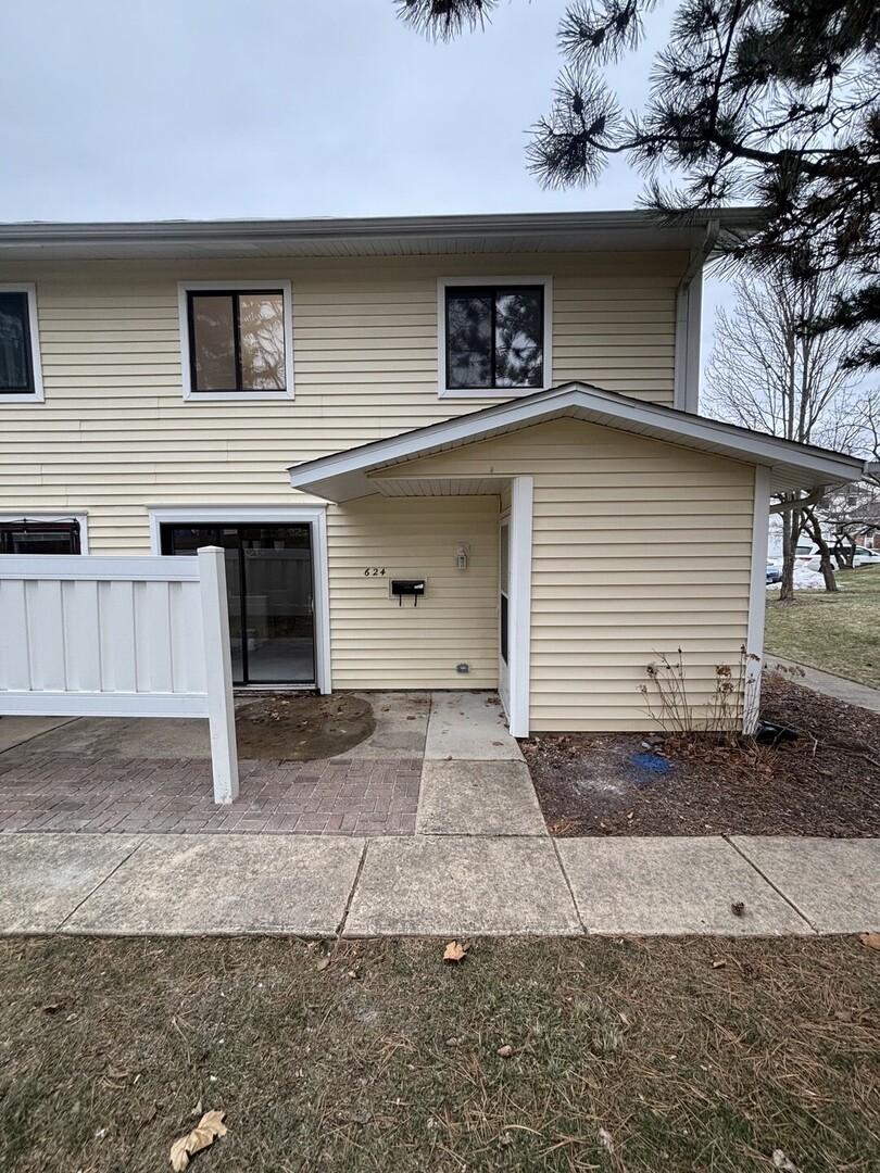 624 Breakers Point, Schaumburg, IL 60194