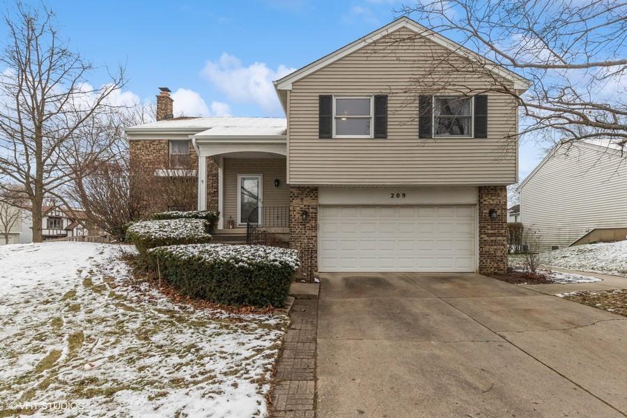 [Address Hidden by Seller], Vernon Hills, IL 60061