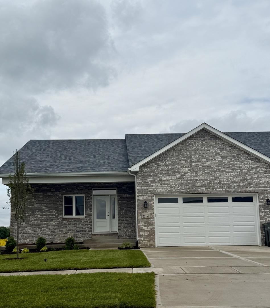 25162 S Westwind Dr., Channahon, IL 60410