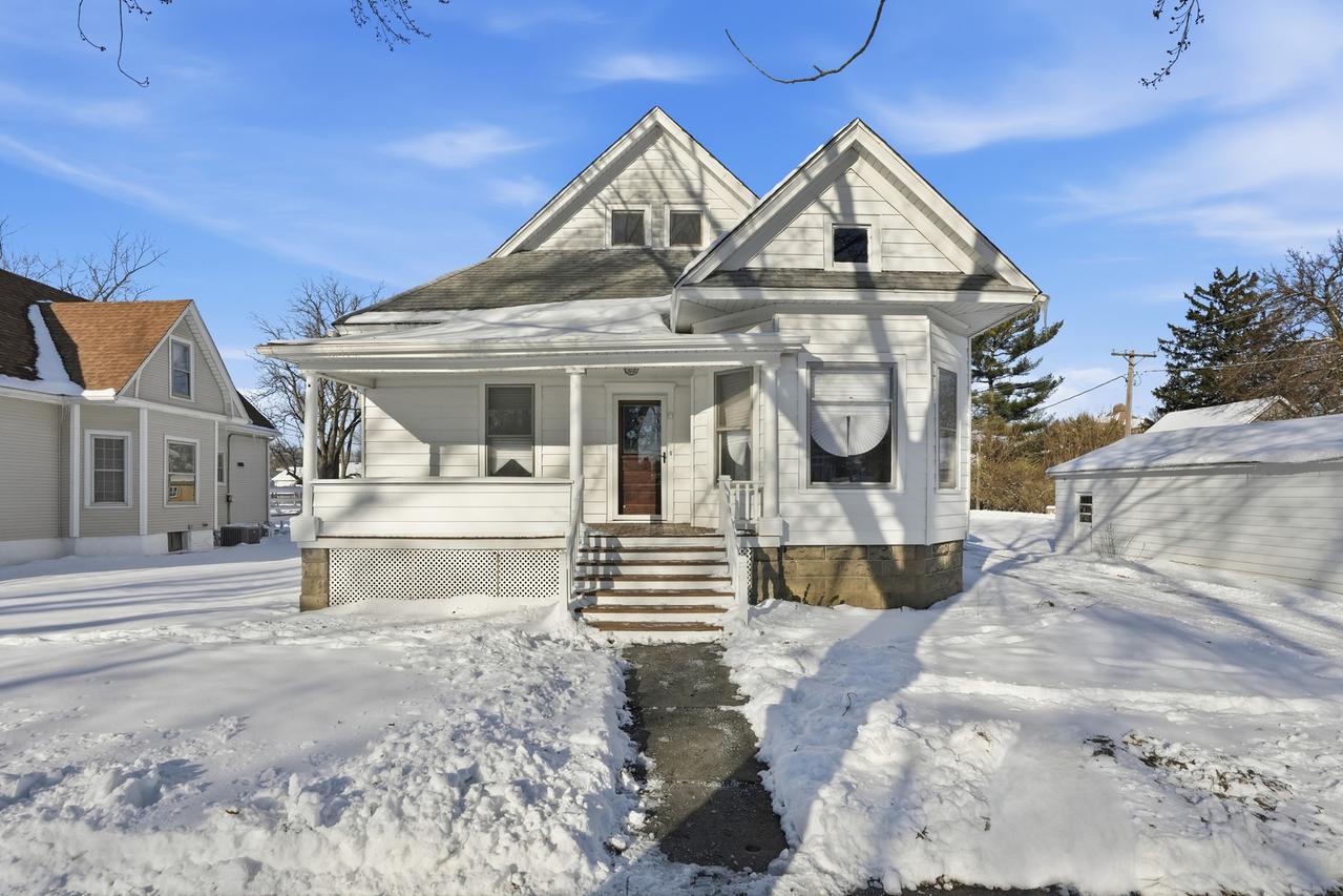307 W Curtis St., Grant Park, IL 60940