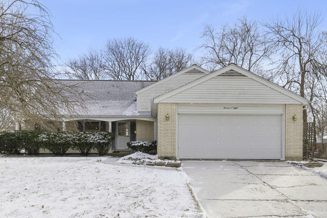 1308 Stonegate Rd., Naperville, IL 60540