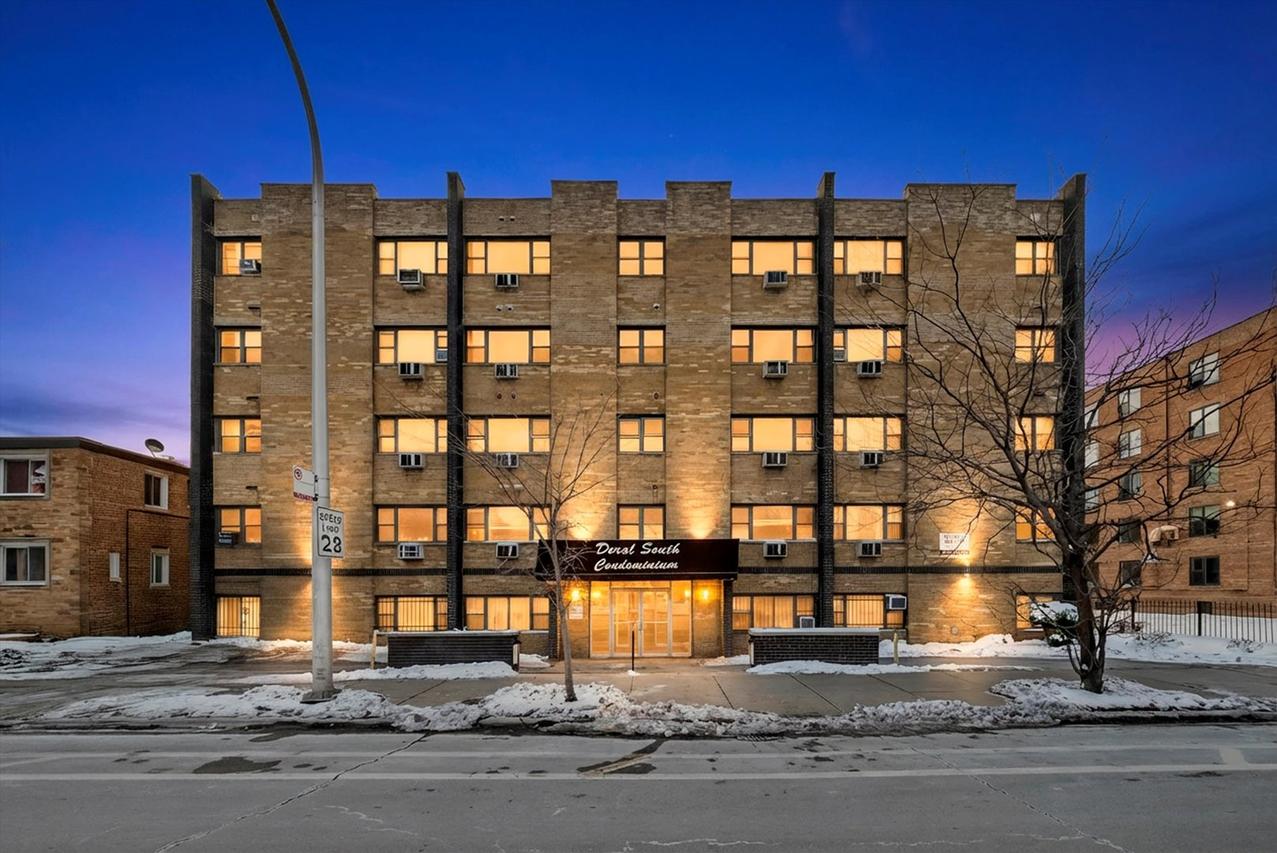 7854 S South Shore Dr. #313, Chicago, IL 60649