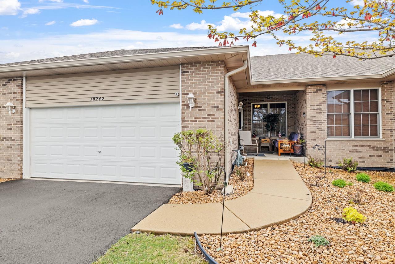 19242 104th Ave., Mokena, IL 60448