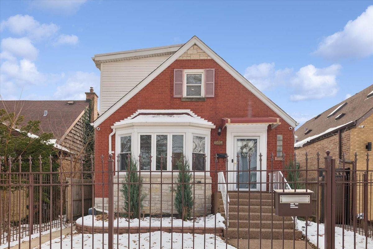 6239 W Roscoe St., Chicago, IL 60634