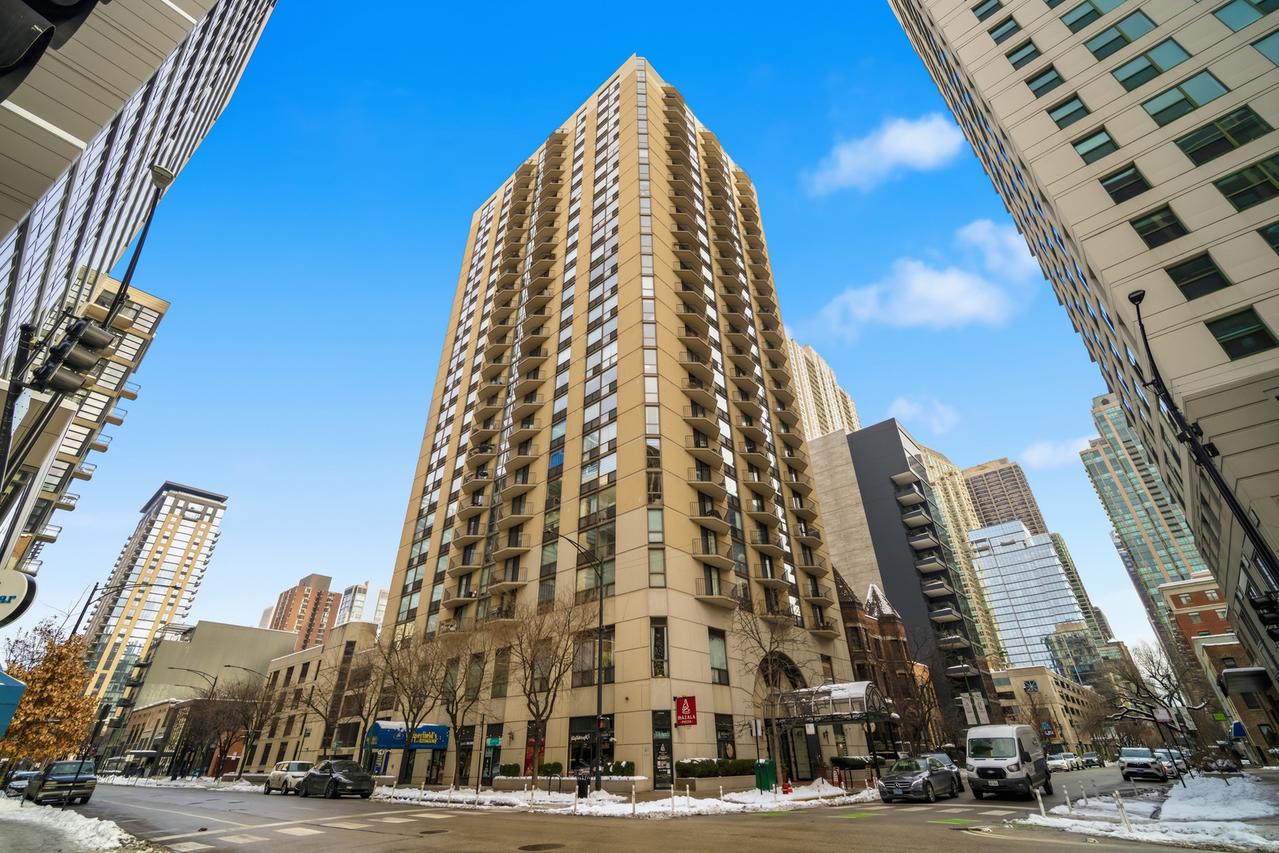 70 W Huron St. #607, Chicago, IL 60654