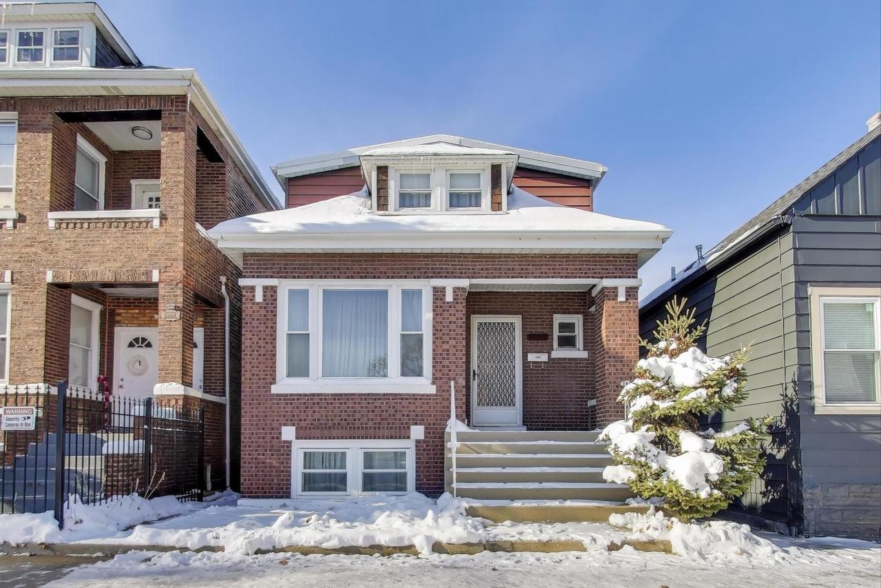 3958 S Rockwell St., Chicago, IL 60632