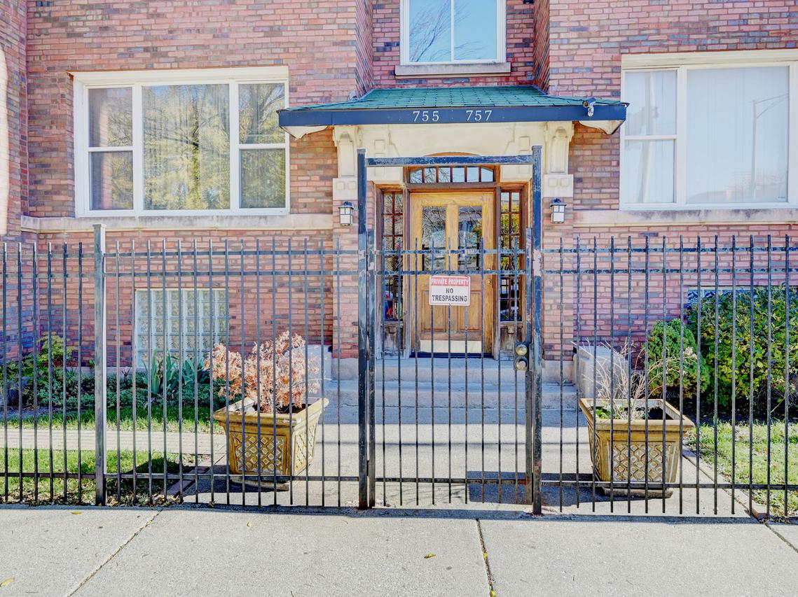 757 S Independence Blvd. #3S, Chicago, IL 60624