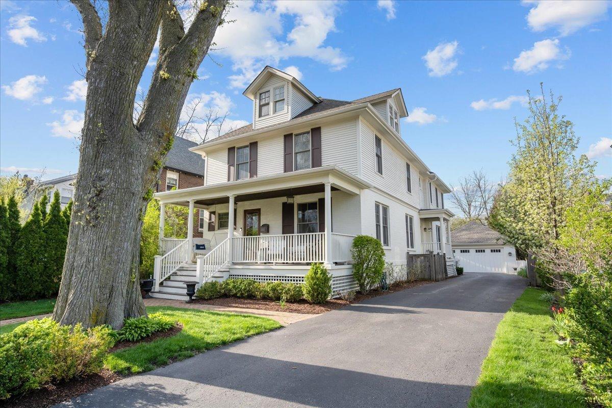 [Address Hidden by Seller], Lake Forest, IL 60045