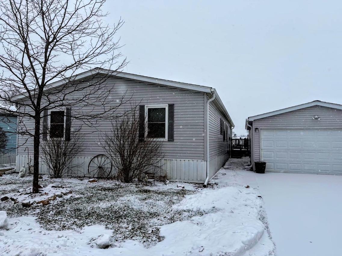 1075 Beechnut Cir., Manteno, IL 60950