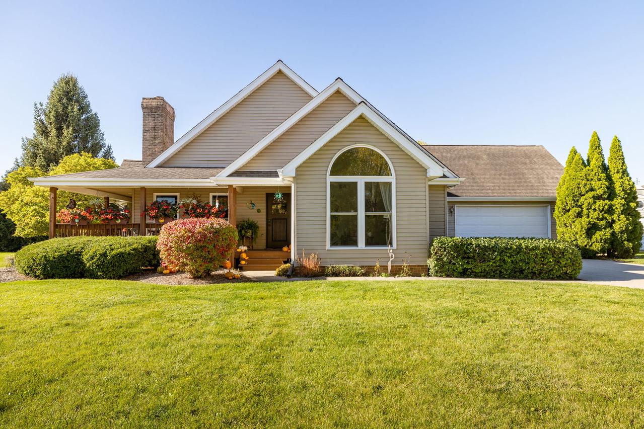 143 Bush Dr., Elwood, IL 60421