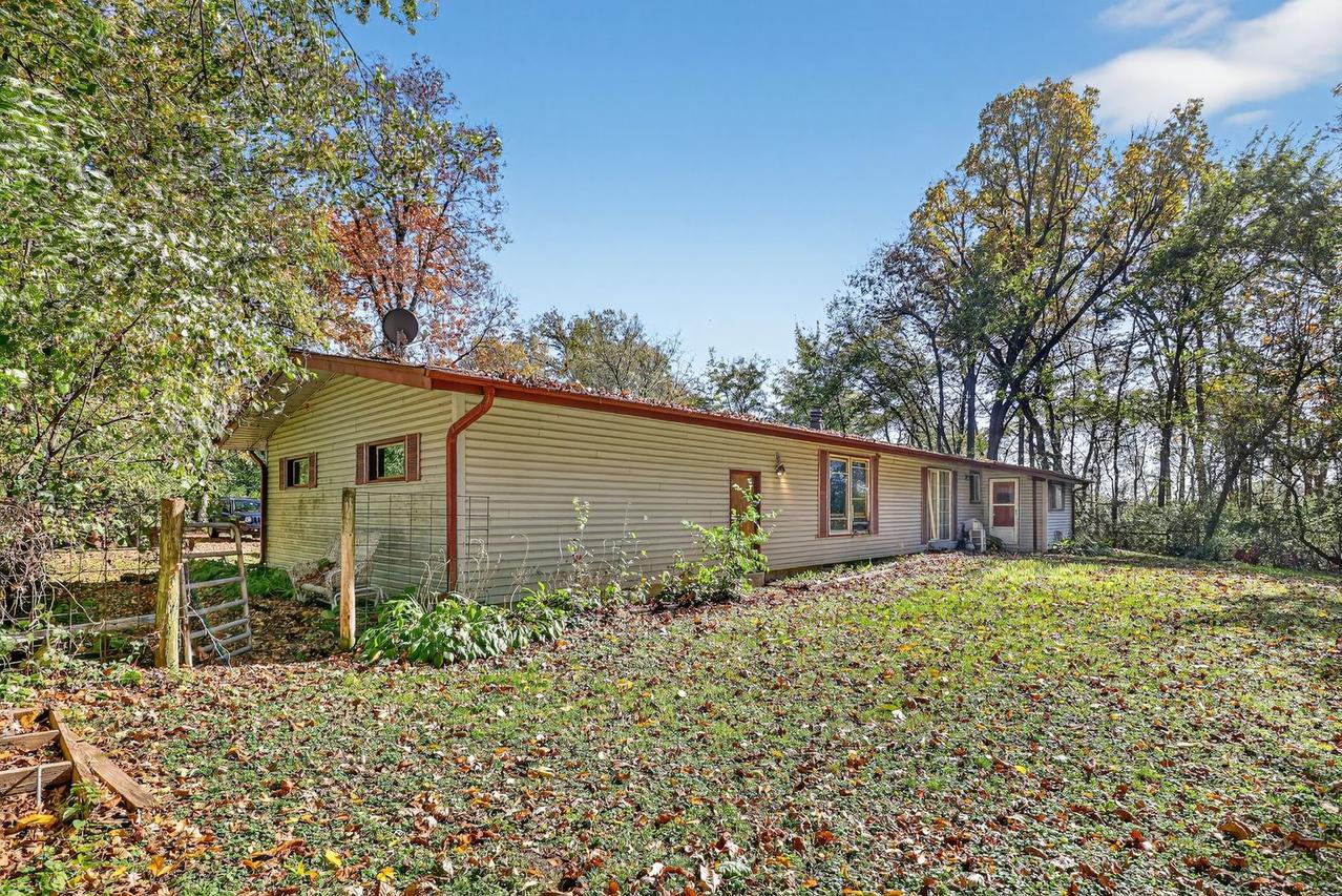 21364 Burr Oak Rd., Harvard, IL 60033