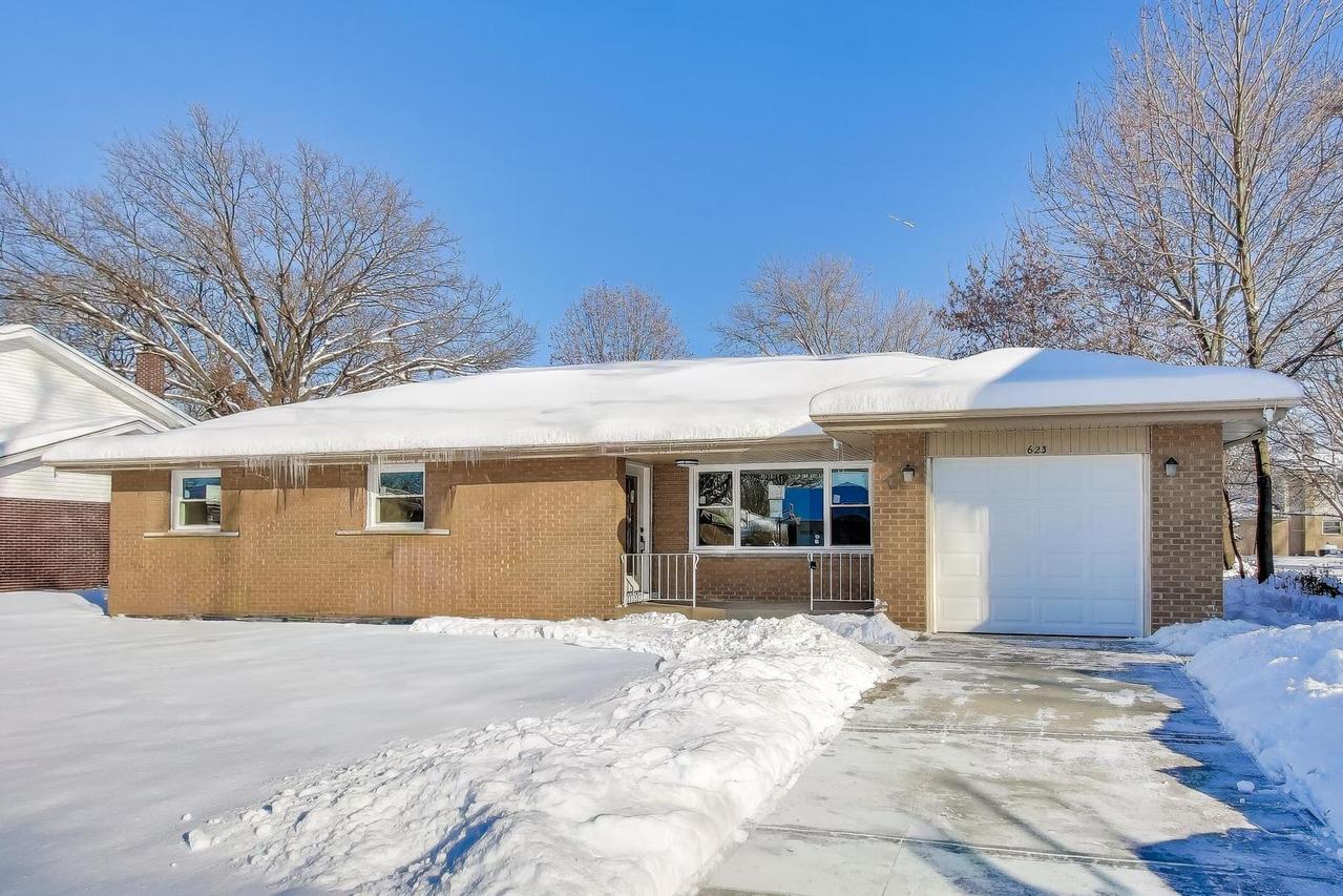 623 N Benton St., Palatine, IL 60067