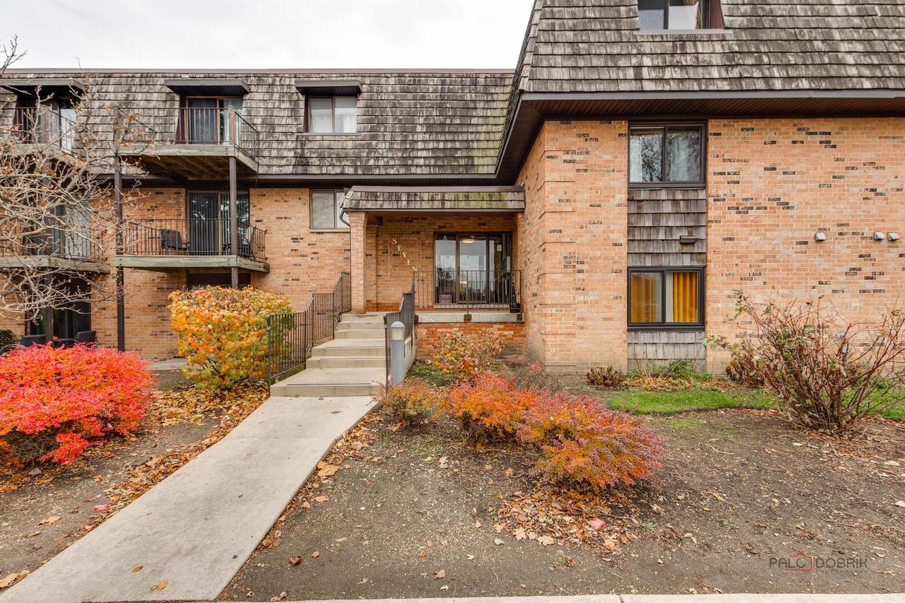 7 Oak Creek Dr. #3703, Buffalo Grove, IL 60089