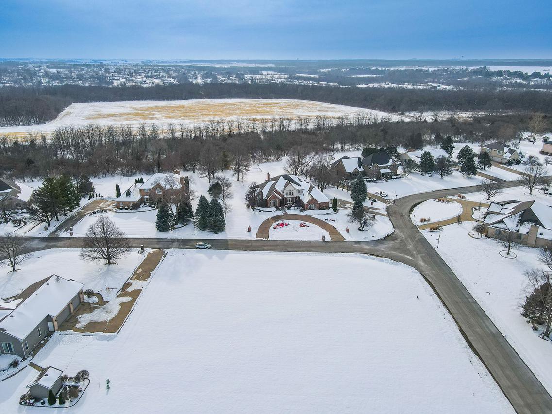 1007 Country Ln., Bourbonnais, IL 60914