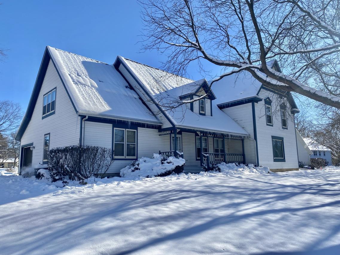 872 Victoria Dr., Woodstock, IL 60098