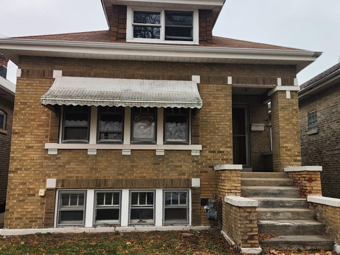 2221 Home Ave., Berwyn, IL 60402