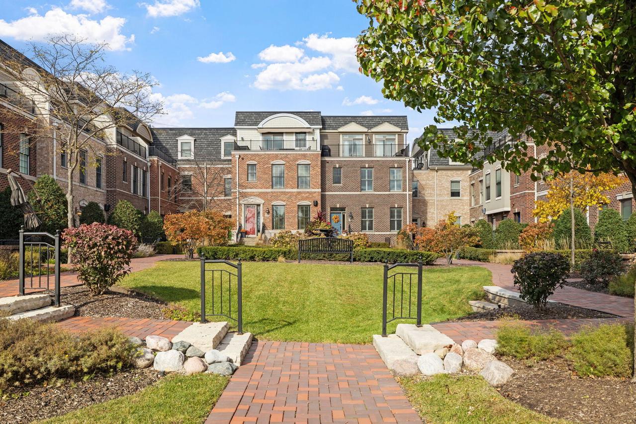 353 E Liberty Dr., Wheaton, IL 60187