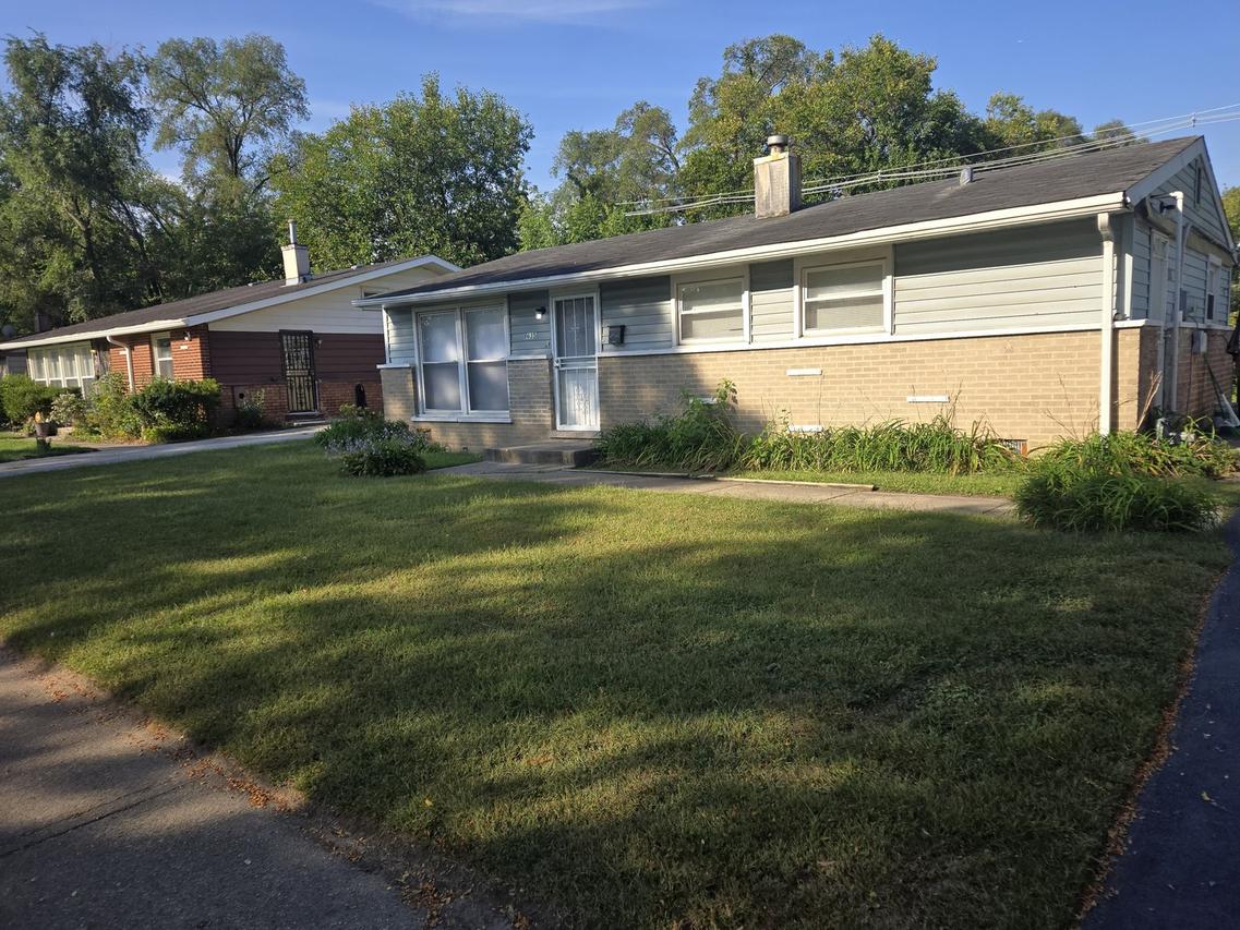 16358 Plymouth Dr., Markham, IL 60428