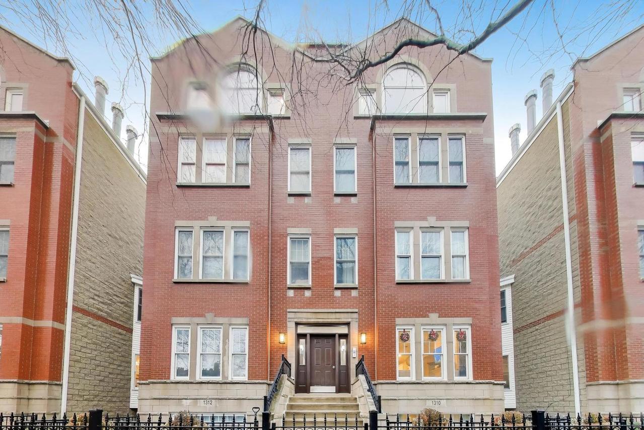 1312 W Fletcher St. #3, Chicago, IL 60657