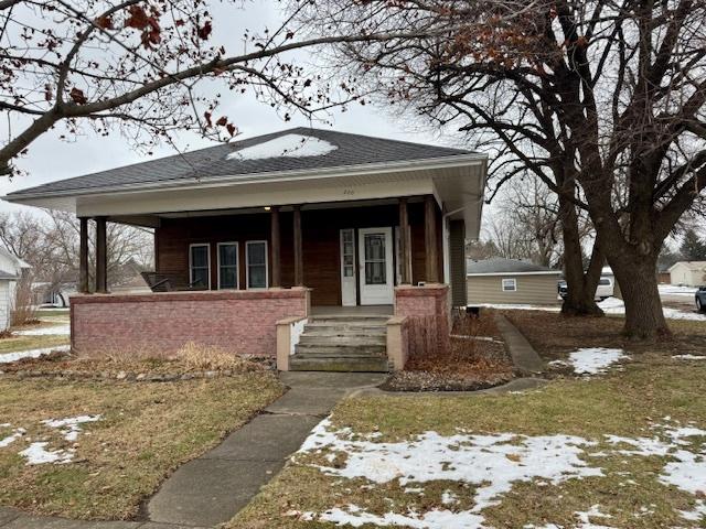 200 N Harrison St., Flanagan, IL 61740