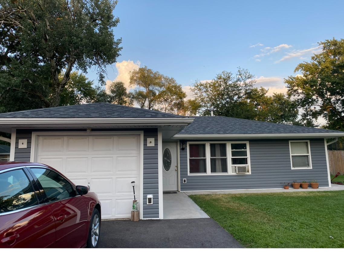 418 Ray May Dr., Joliet, IL 60433