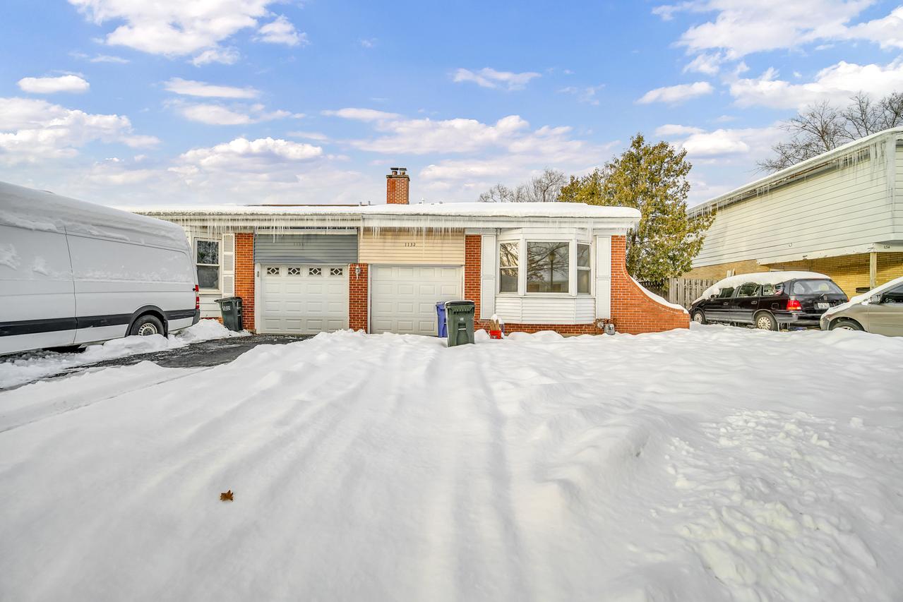 1132 Brighton Pl., Glen Ellyn, IL 60137