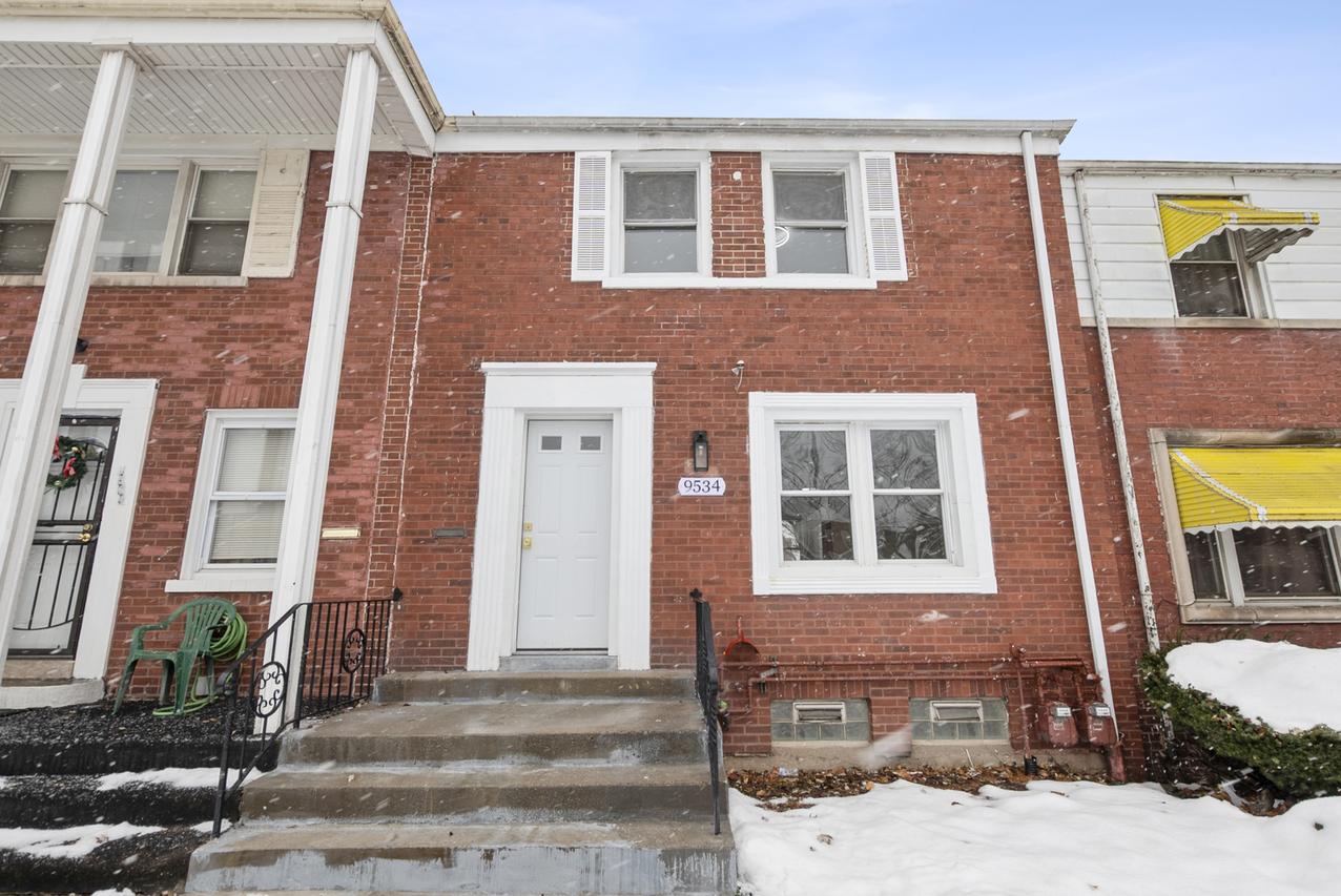 9534 S Euclid Ave., Chicago, IL 60617