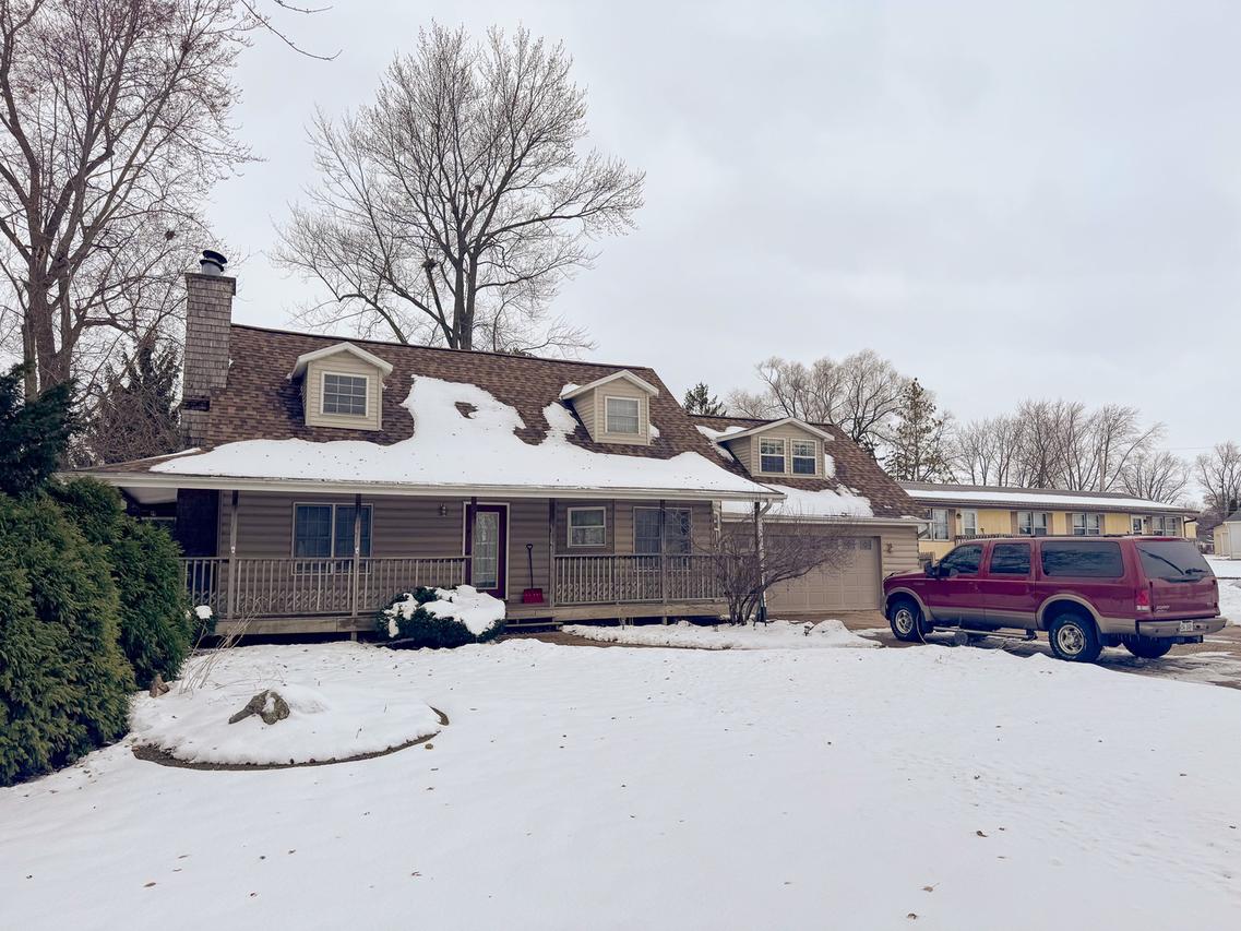 206 S Boyd Ave., Amboy, IL 61310