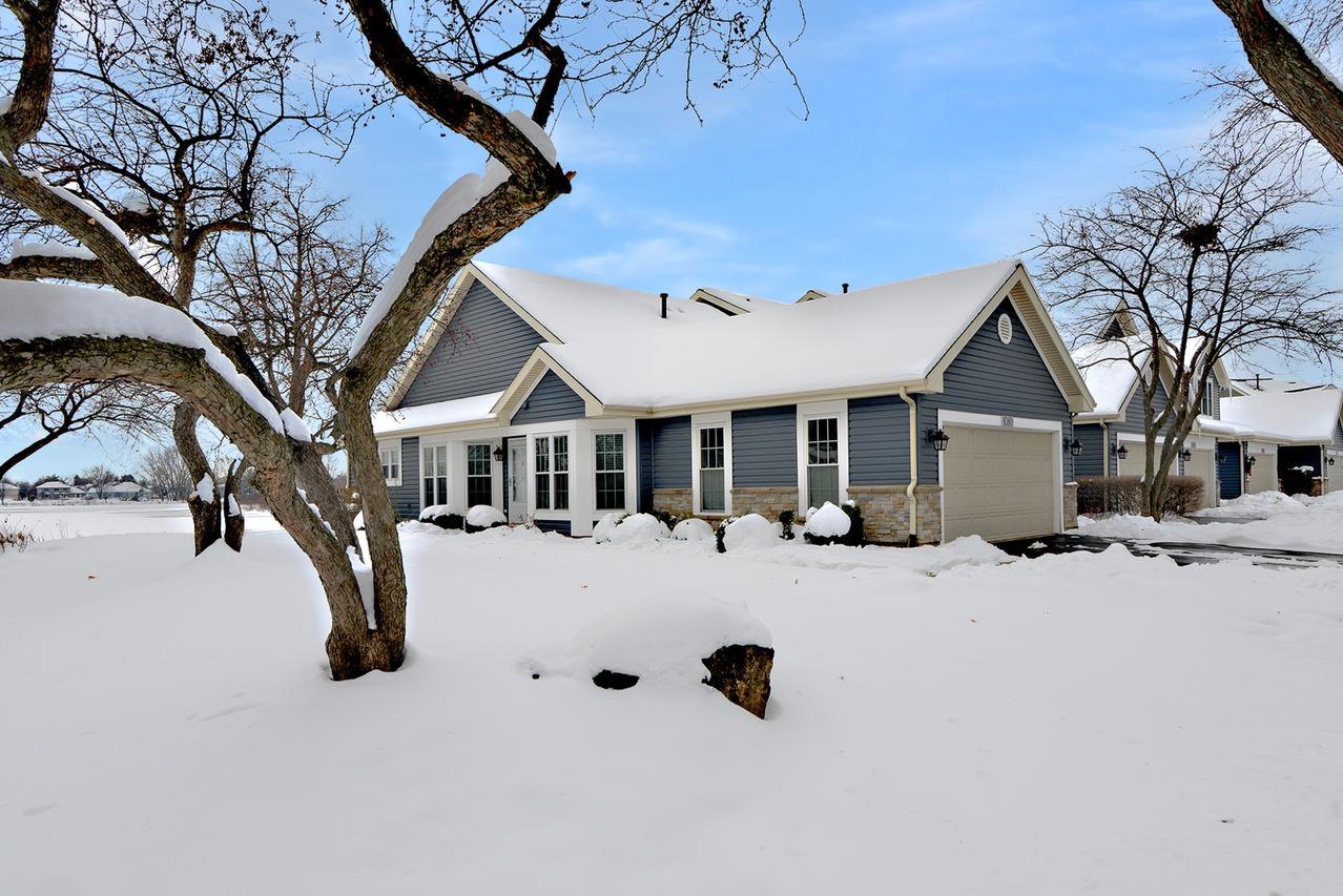 1080 Ridgefield Cir., Carol Stream, IL 60188