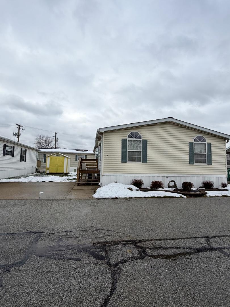 8800 Harlem Ave. #19, Bridgeview, IL 60455