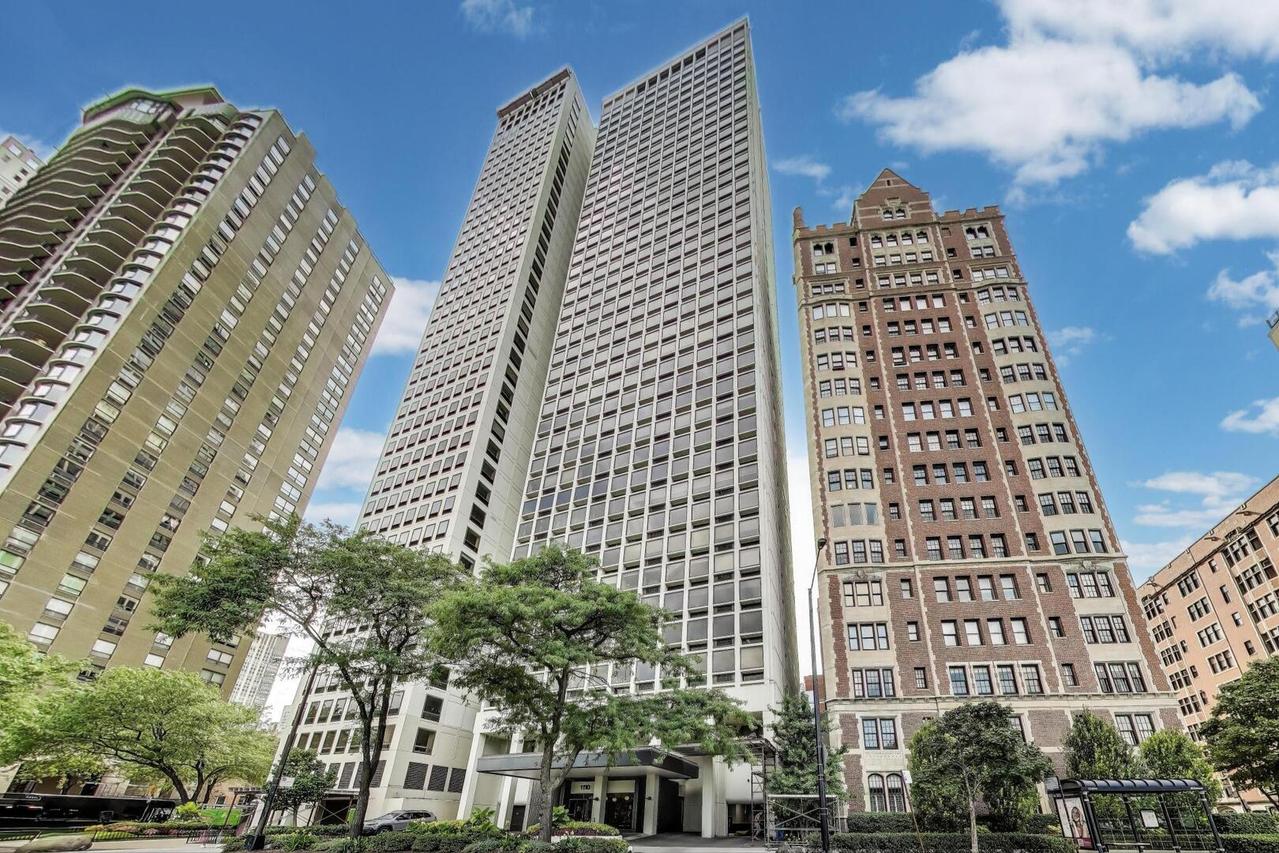 1110 N Lake Shore Dr. #20S, Chicago, IL 60611