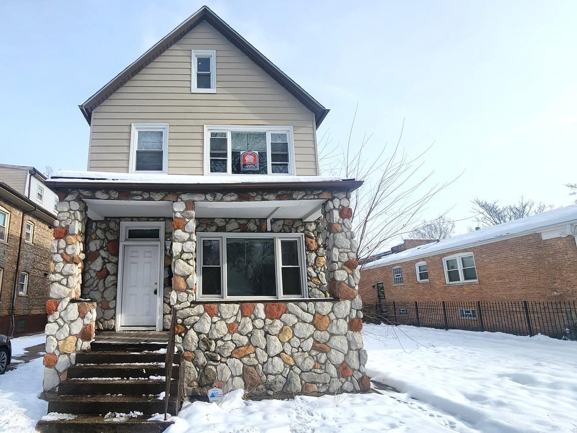 12211 S Wallace St., Chicago, IL 60628