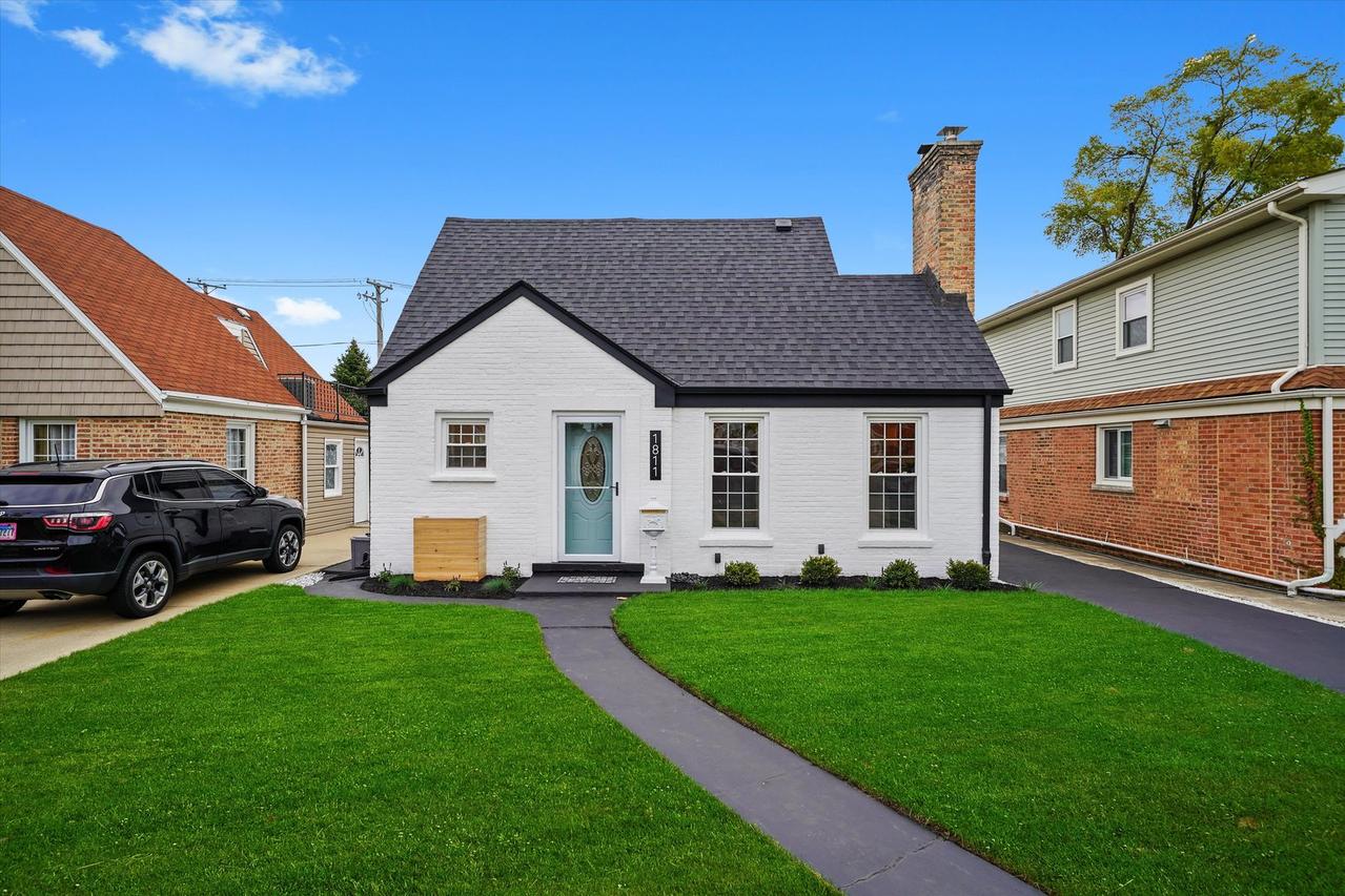 1811 N 72nd Ct., Elmwood Park, IL 60707