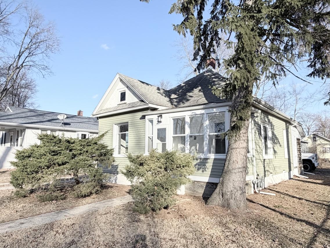 806 N Busey Ave., Urbana, IL 61801